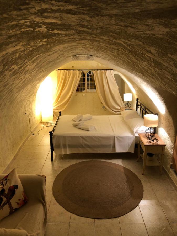 Kamares Cave House 3 Apartment Alika Exterior photo